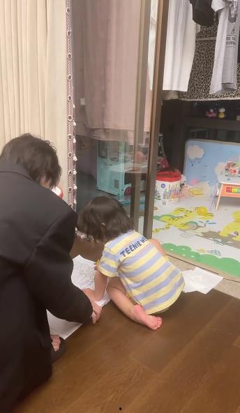 韩安冉爆料爸爸视频,揭秘家庭背后故事 第2张 韩安冉爆料爸爸视频,揭秘家庭背后故事 第2张