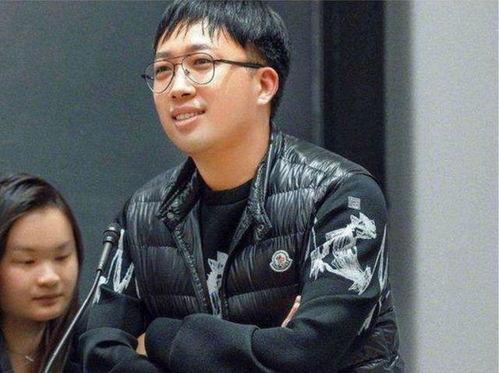于正爆料圈内大瓜,于正曝惊人内幕，大瓜连连引发热议
