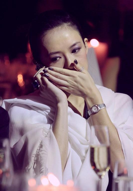 章子怡爆料自己视频,章子怡自爆视频内容引发热议